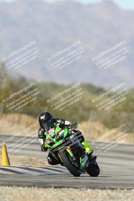 media/Dec-01-2025-Moto Forza (Mon) [[2daa91e15f]]/2-Intermediate Group/Session 3 (Turn 3)/